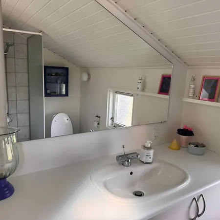 Cosy Summer House At Kobaek Hébergement de vacances *