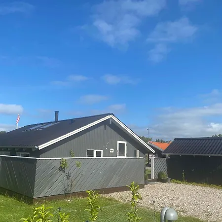 Cosy Summer House At Kobaek Hébergement de vacances